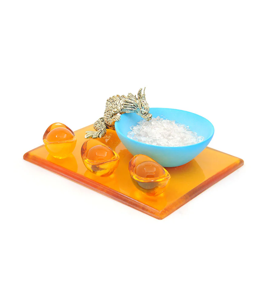 水龍とインゴット Dragon with Water Bowl and Ingots