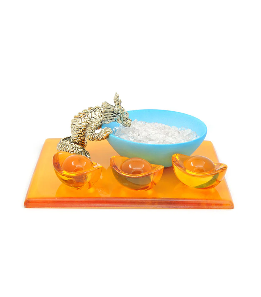 水龍とインゴット Dragon with Water Bowl and Ingots
