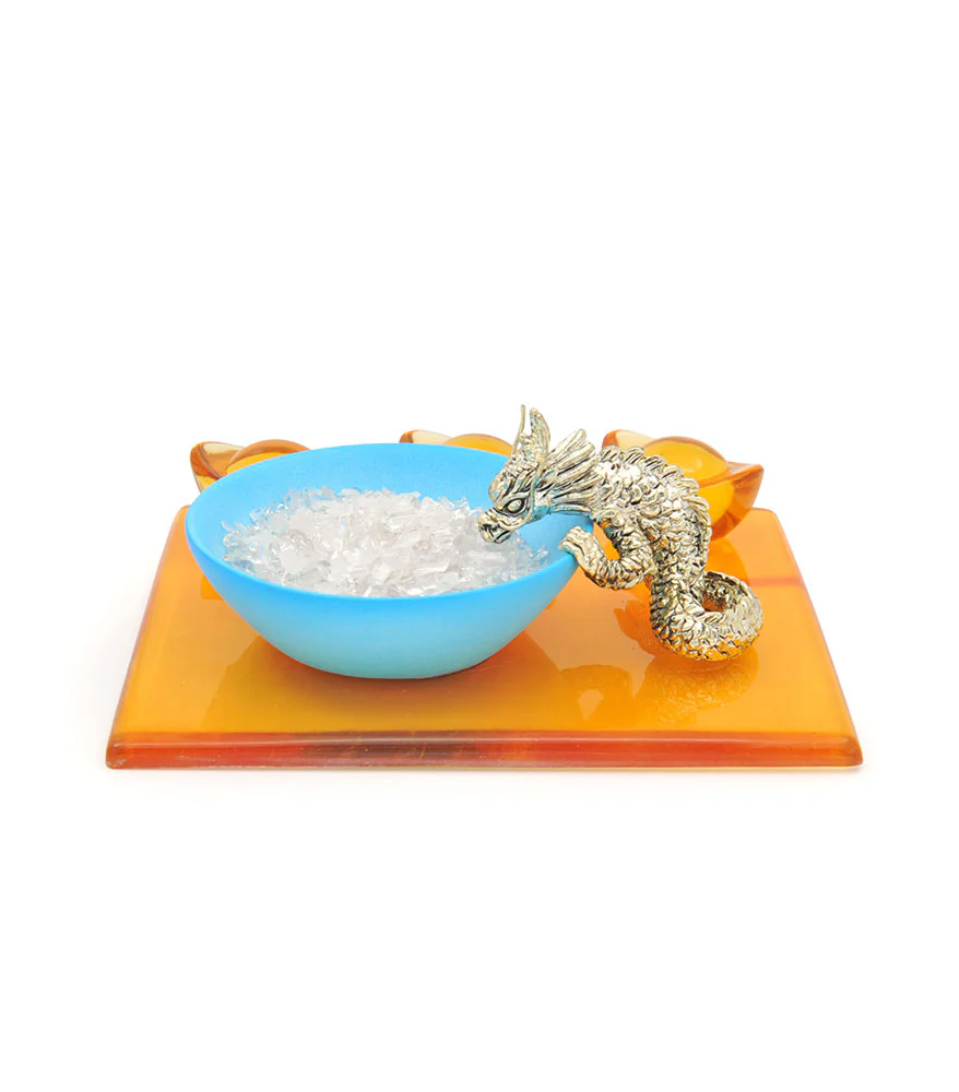 水龍とインゴット Dragon with Water Bowl and Ingots